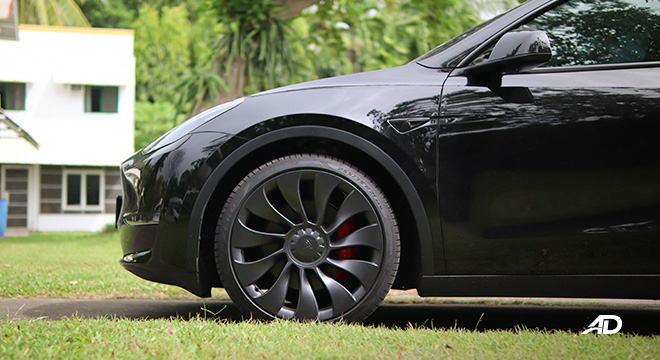 Tesla Model Y Front Quarter Panel