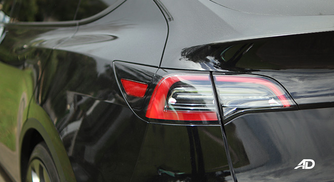 Tesla Model Y Taillight