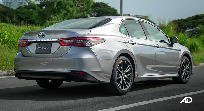 Toyota Camry rear quarter 