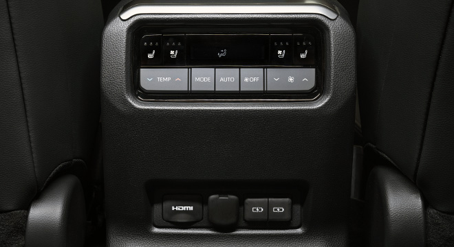 Toyota Land Cruiser Prado 2nd Row HVAC Controls