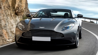 2018 Aston Martin DB11 Coupe front