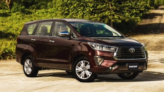 2021 Toyota Innova exterior quarter front Philippines