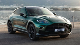Aston Martin DBX 707