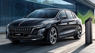 Hongqi E-QM5