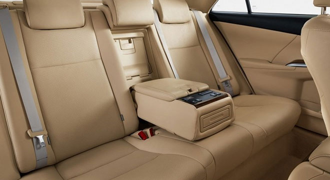 2018 Toyota Camry 2.5 G AT White Pearl Philippines Seats