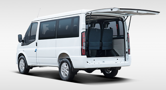 JMC Touring SWB AT Standard Roof (7 Seaters)