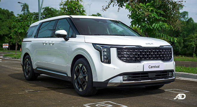 Kia Carnival Facelift 1.6 Hybrid AT