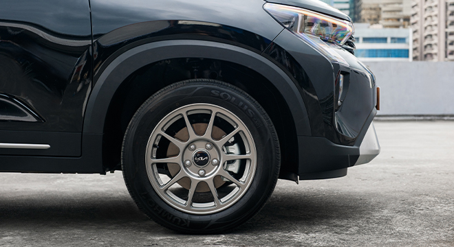 Kia Sonet Aurora Black Pearl K-Style Edition