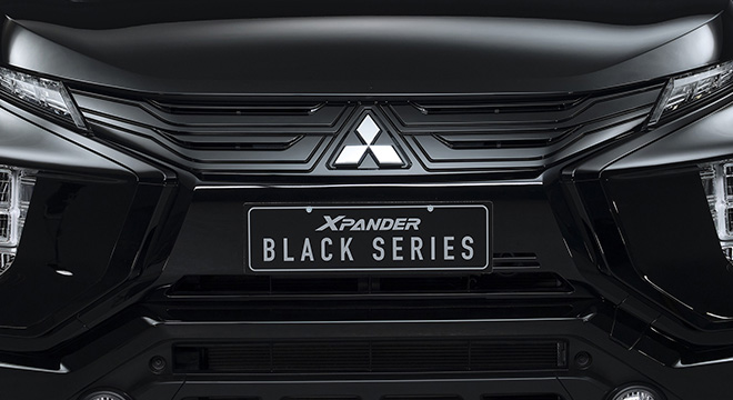 MITSUBISHI XPANDER AT BLACK SERIES