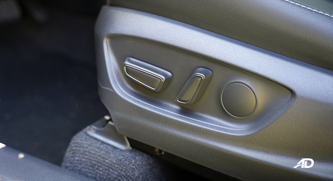 Toyota Corolla Cross V CVT 23