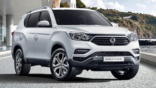 2020 Ssangyong Rexton exterior quarter front Philippines