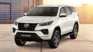 2021 Toyota Fortuner exterior quarter front Philippines
