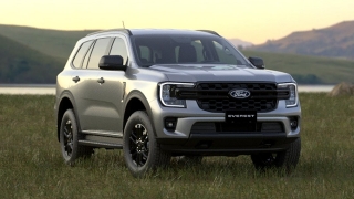 Ford Everest 2.0 Active 4x2 AT