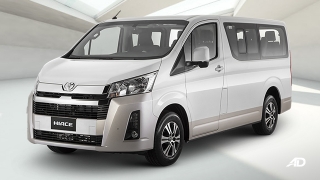Toyota Hiace GL Grandia White