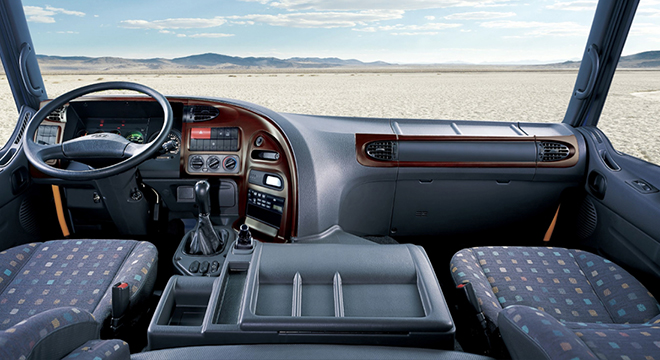 Hyundai HD500 Tractor Interior