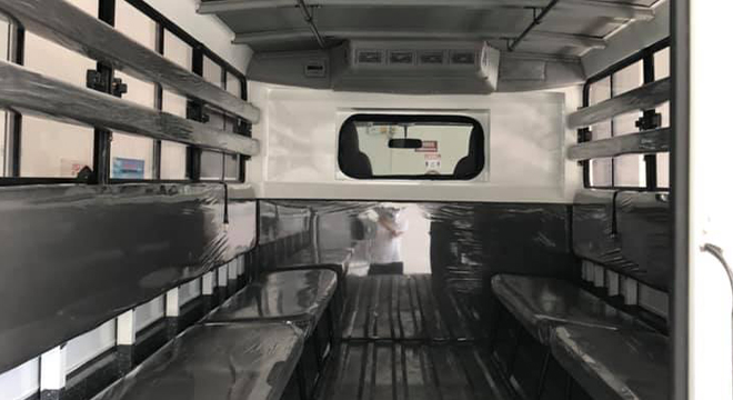 Isuzu Traviz L FB Body Interior