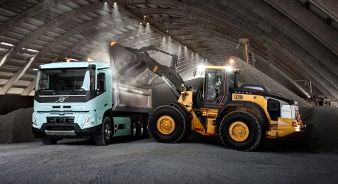 Volvo FMX EV Tractor Truck