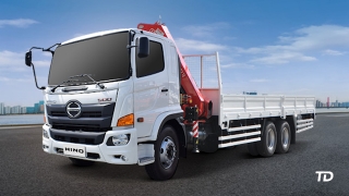 Hino 500 Series FM8JR7A Dropside w/Crane