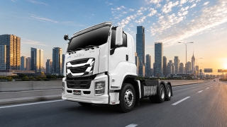 Isuzu E-Series EXZ52 N Exterior