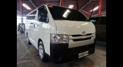 2018 toyota hiace commuter 3.0 mt