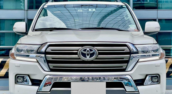 2017 Toyota Land Cruiser LC200 V8 AT DSL