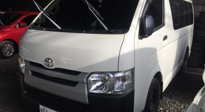 2020 Toyota Hiace Commuter MT Diesel