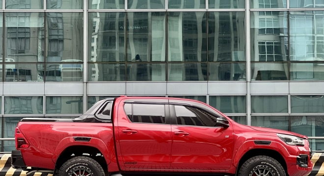 2023 Toyota Hilux GRS 2.8L 4X4 AT Diesel