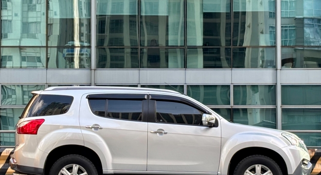 2017 Isuzu mu-X LS-A CRDi