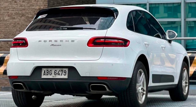 2015 Porsche Macan AT Gasoline