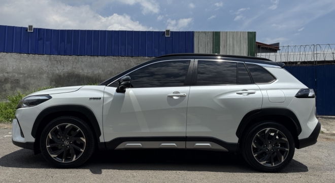 2023 Toyota Corolla Cross GR-S Hybrid