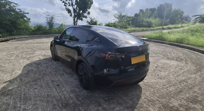 2024 Tesla Model Y RWD
