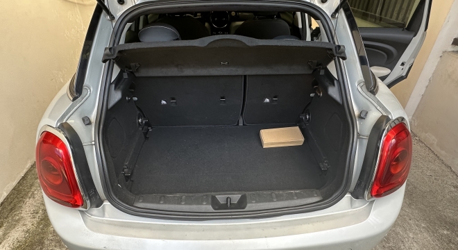 2015 MINI Cooper 5-Door Hatch AT