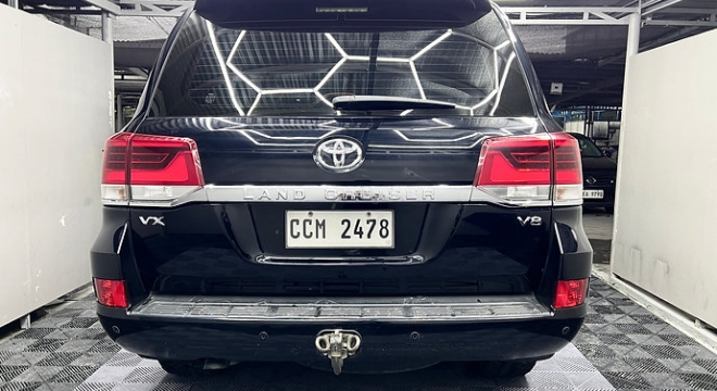 2016 Toyota Land Cruiser LC200 4.5 V8 4x4 A/T DIESEL