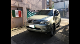 2011 Toyota Fortuner 2.5 G AT Diesel