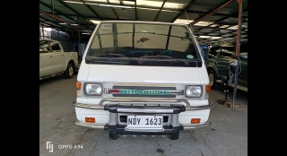 2016 Mitsubishi L300 FB Exceed