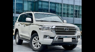 2017 Toyota Land Cruiser LC200 V8 AT DSL