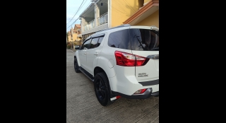 2015 Isuzu mu-X 4x2 LS-M