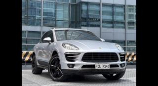 2016 Porsche Macan AT