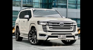 2022 Toyota Land Cruiser ZX AT